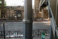 Près du pont Bir Hakeim, Paris, 07 2002, Ph. Moctar KANE.